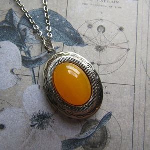 Amber Jade Stone Photo Locket Necklace